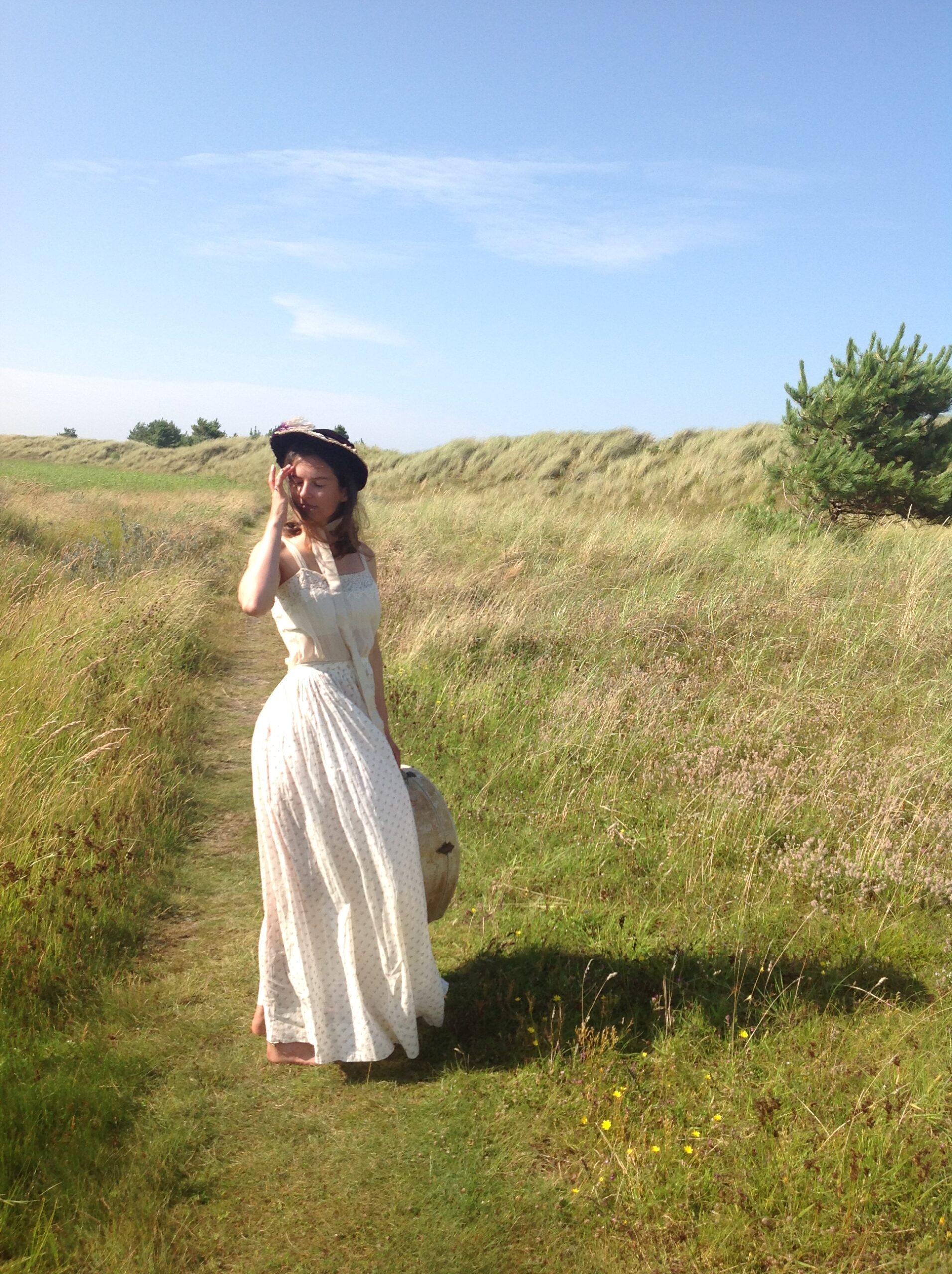 1880s Calico Print Skirt for an Antique Summer - Image 5