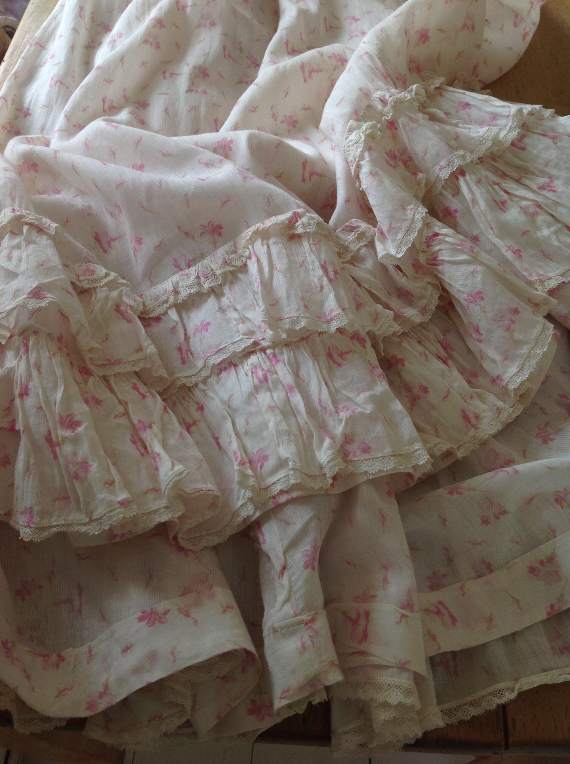 1890s Calico Print Summer Skirt - Image 14