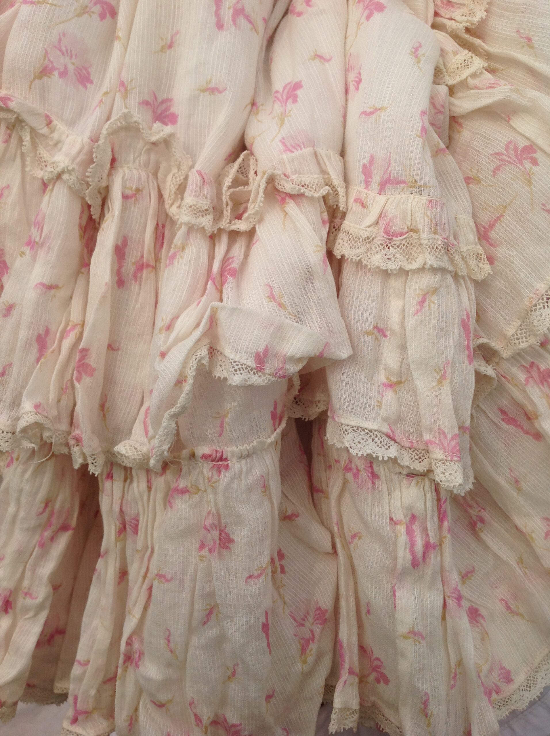 1890s Calico Print Summer Skirt - Image 9