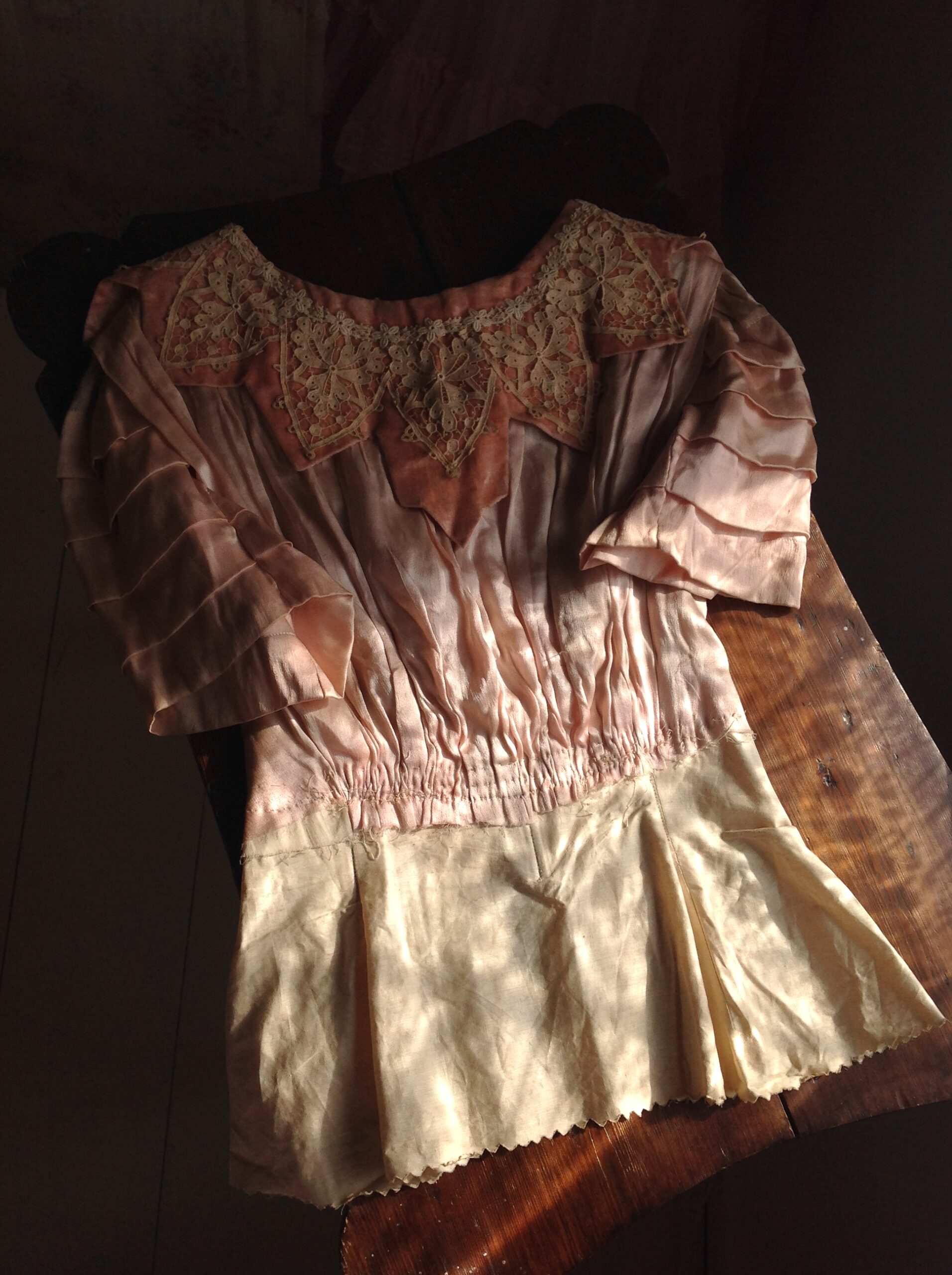 1870s Silk and Lace Bodice Blouse - Image 10