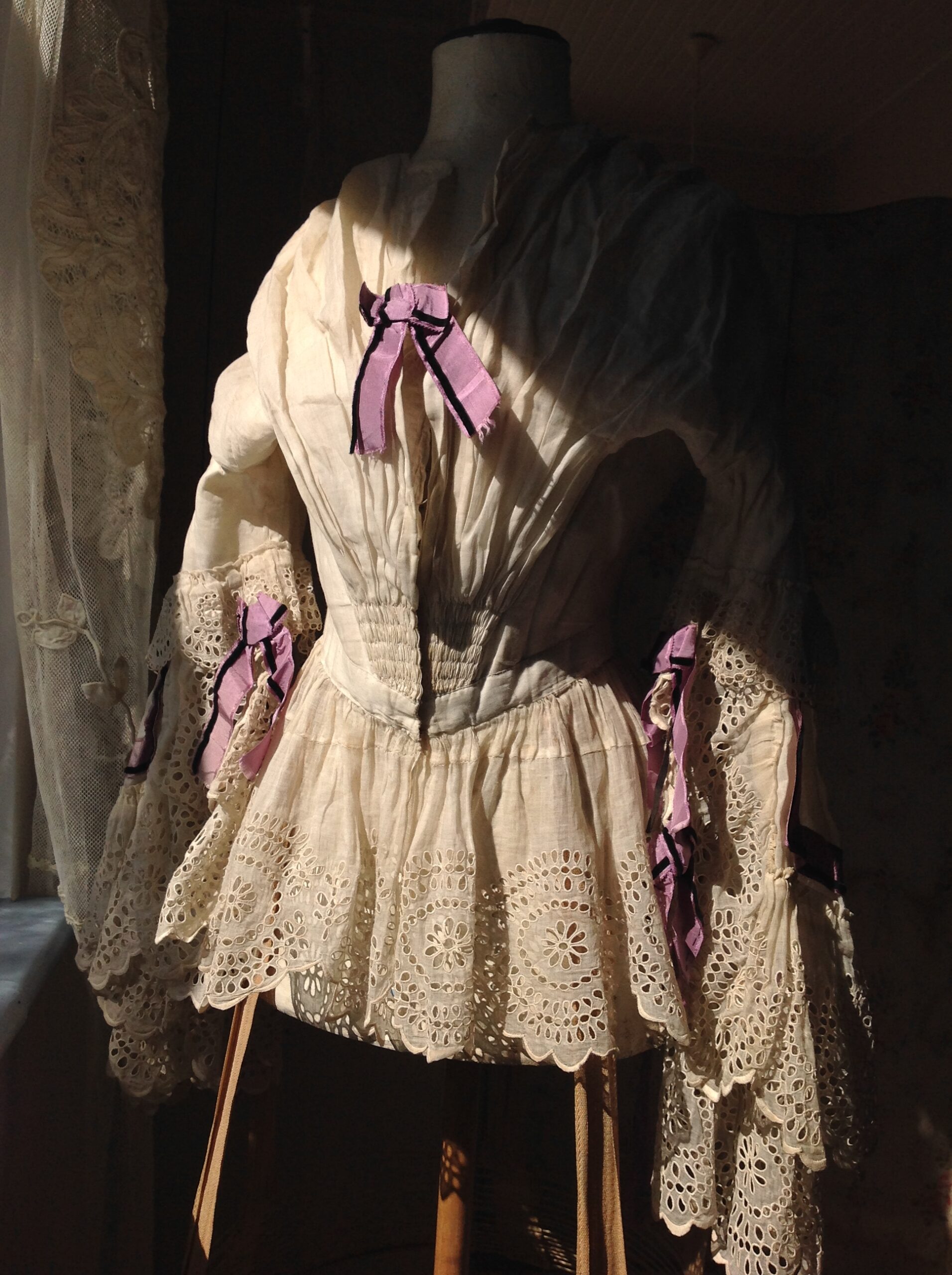 Antique Bodice / Jacket from the 1840s - Image 7