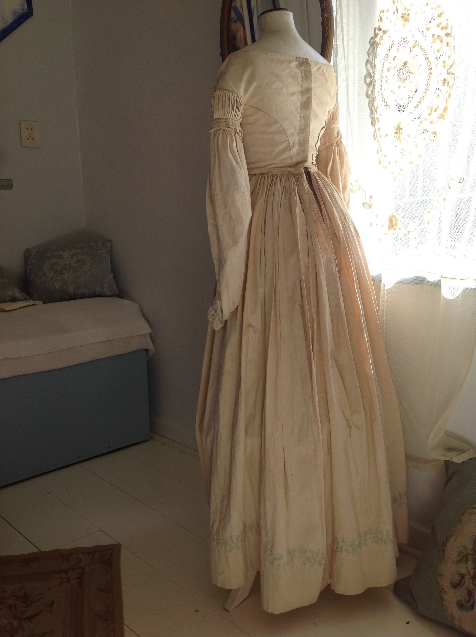 1800s Antique Linen Dress with Mint Blue Embroidery Work - Image 6