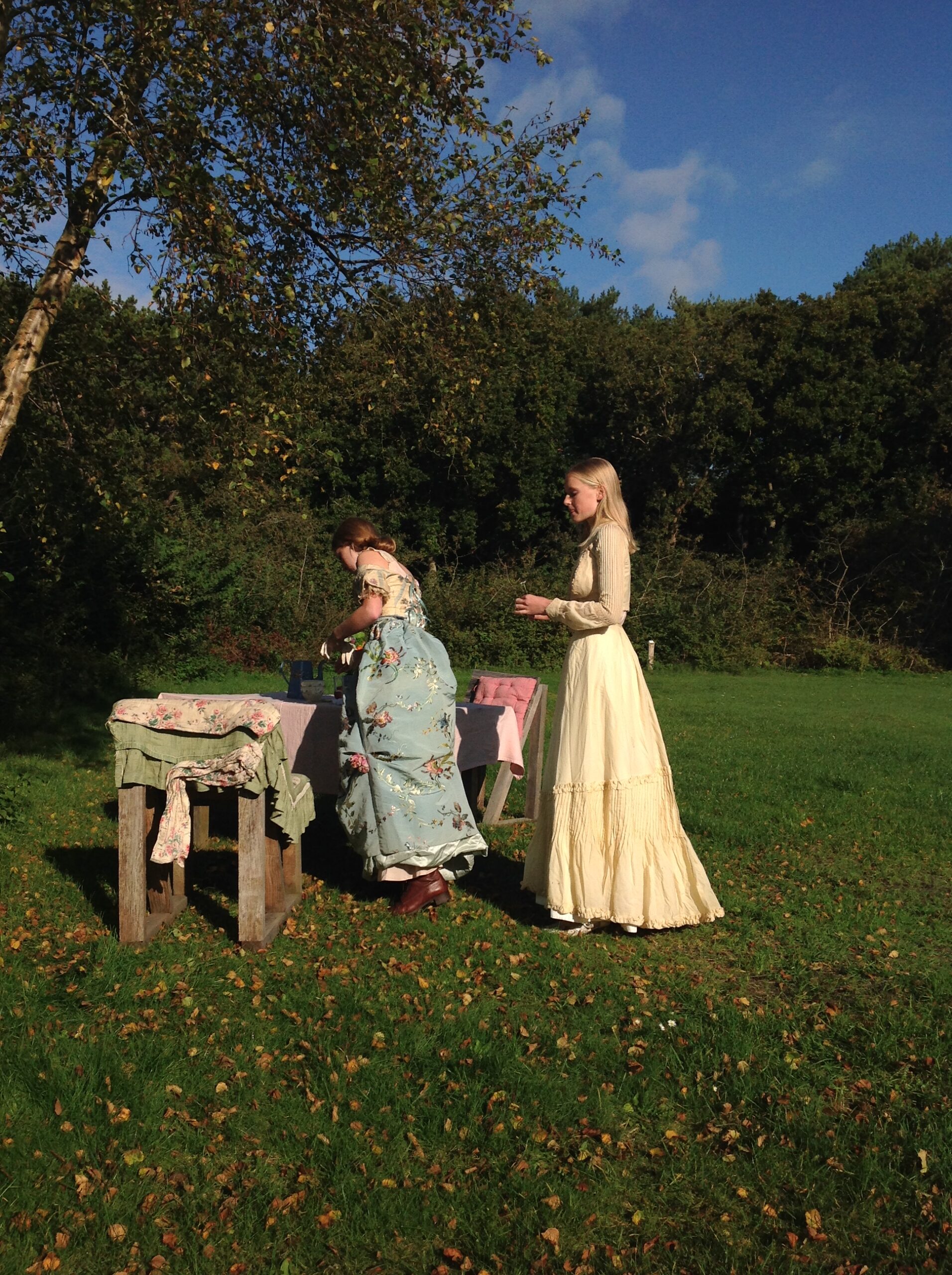 Cream White Wool Victorian Dress from the 1900s - Image 3
