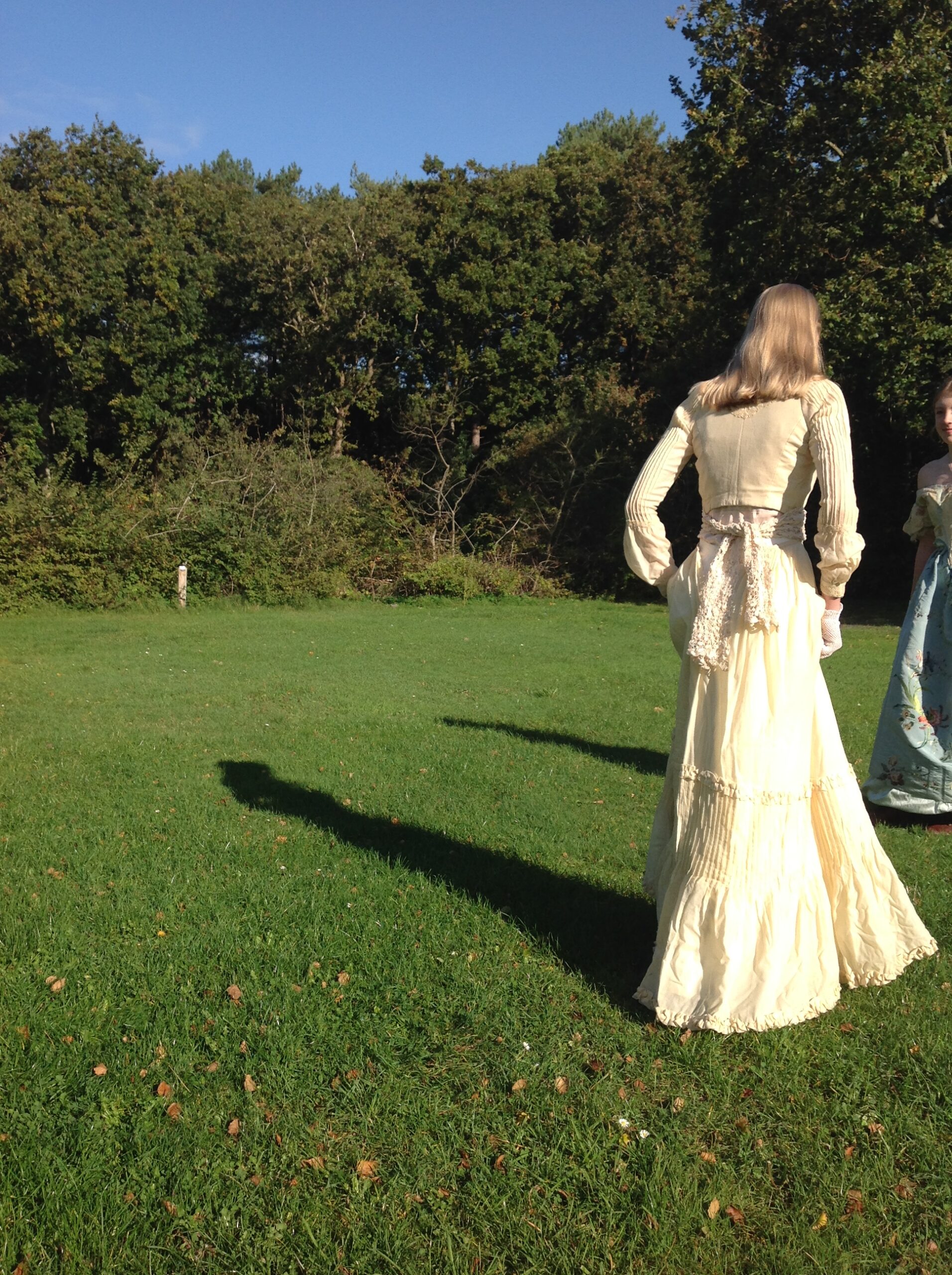 Cream White Wool Victorian Dress from the 1900s - Image 6