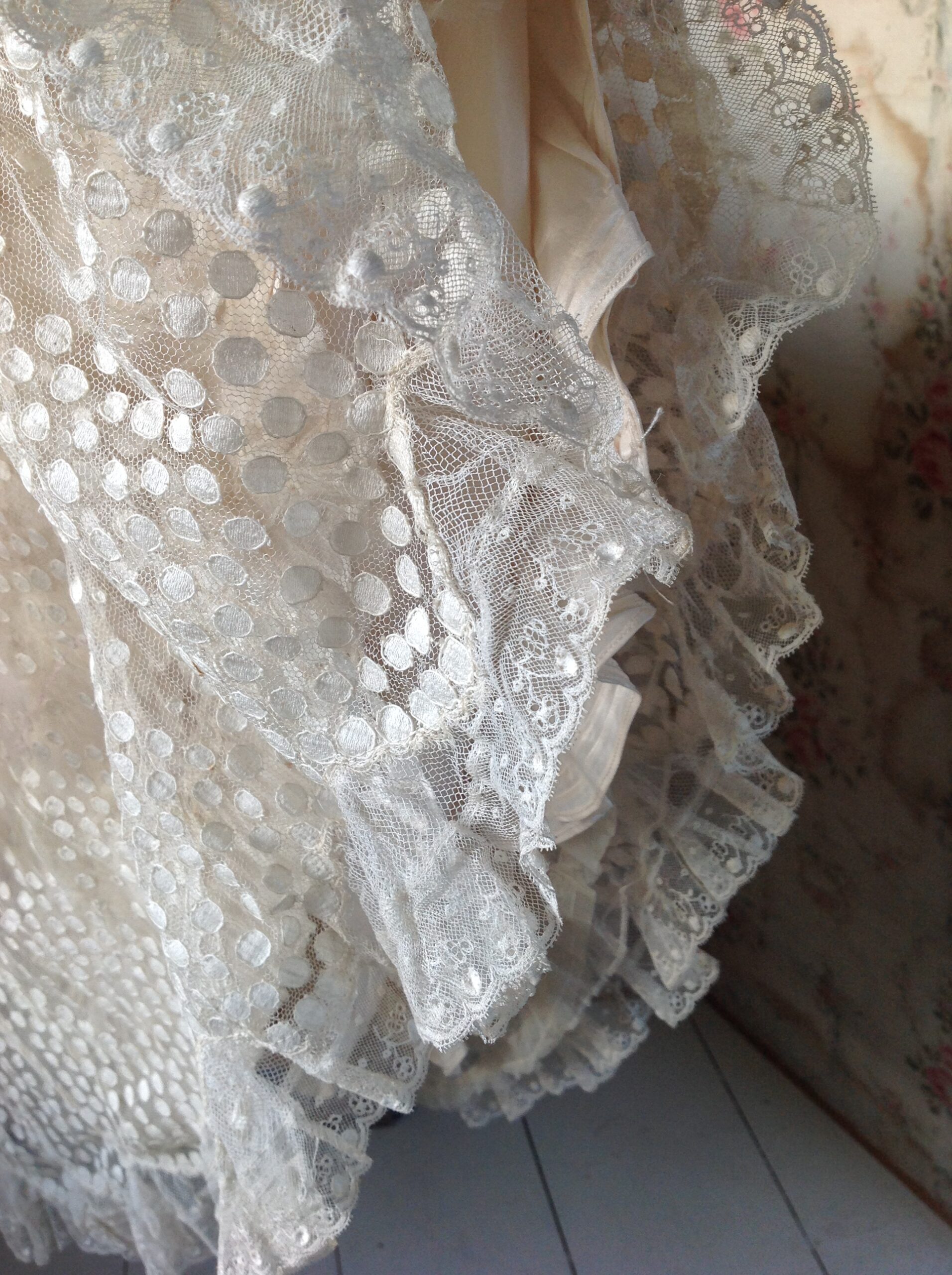 Amazing Silk and Tulle Lace Edwardian Wedding Gown - Image 11