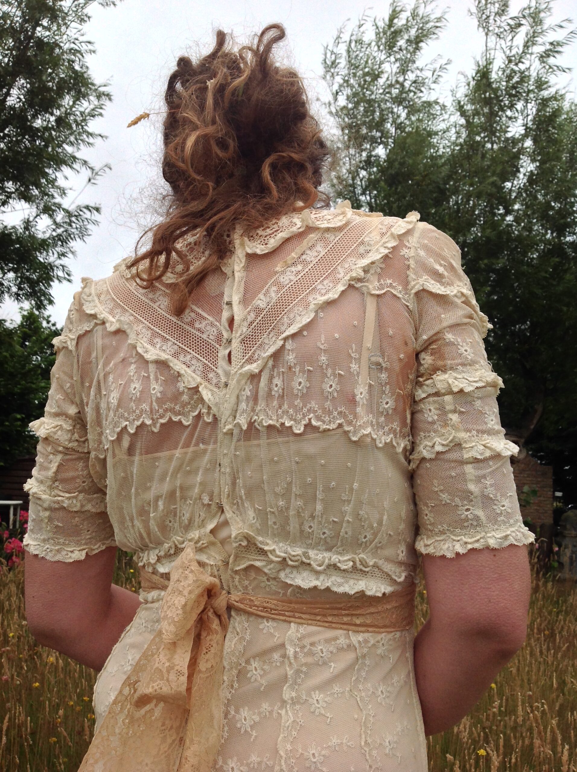 1890s Gold / Beige Tulle Lace Dress with Staining - Image 8