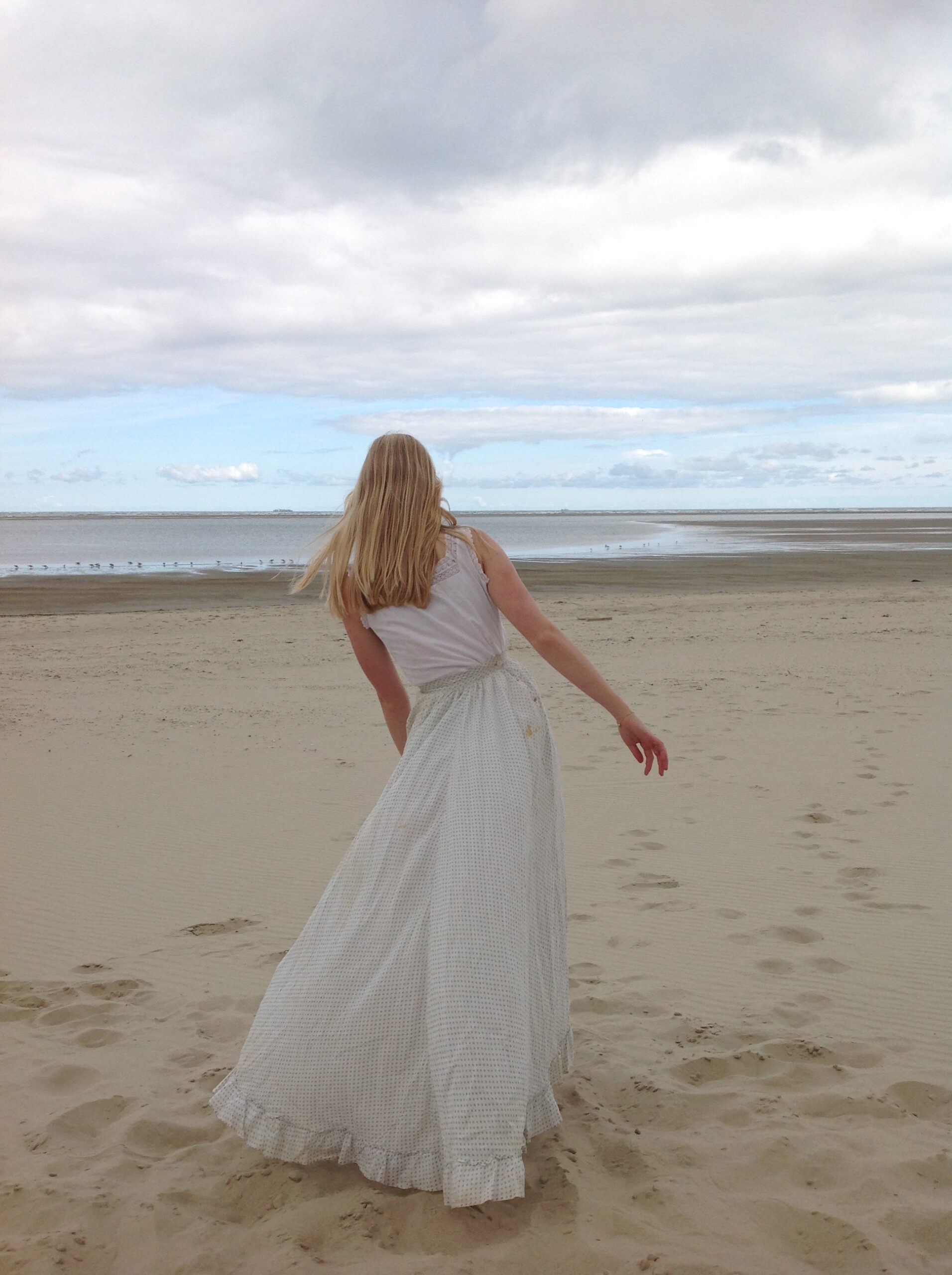 1910s Linen Blue Calico Print Antique Skirt - Image 8