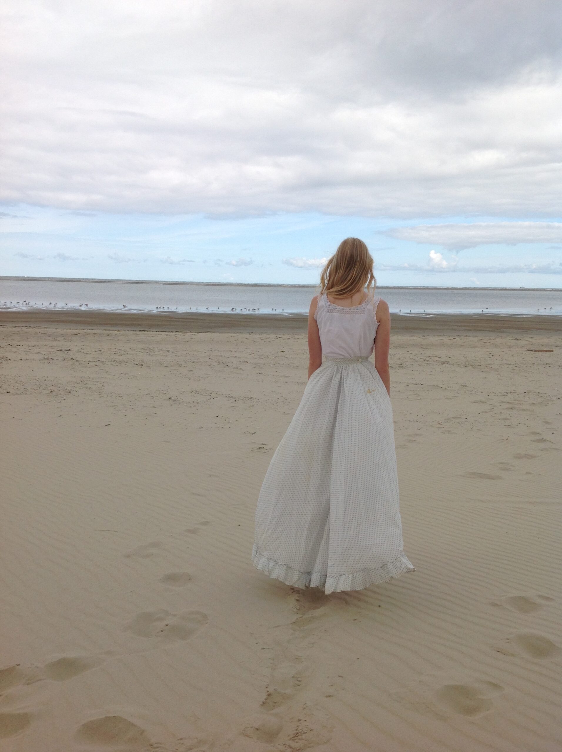 1910s Linen Blue Calico Print Antique Skirt - Image 6