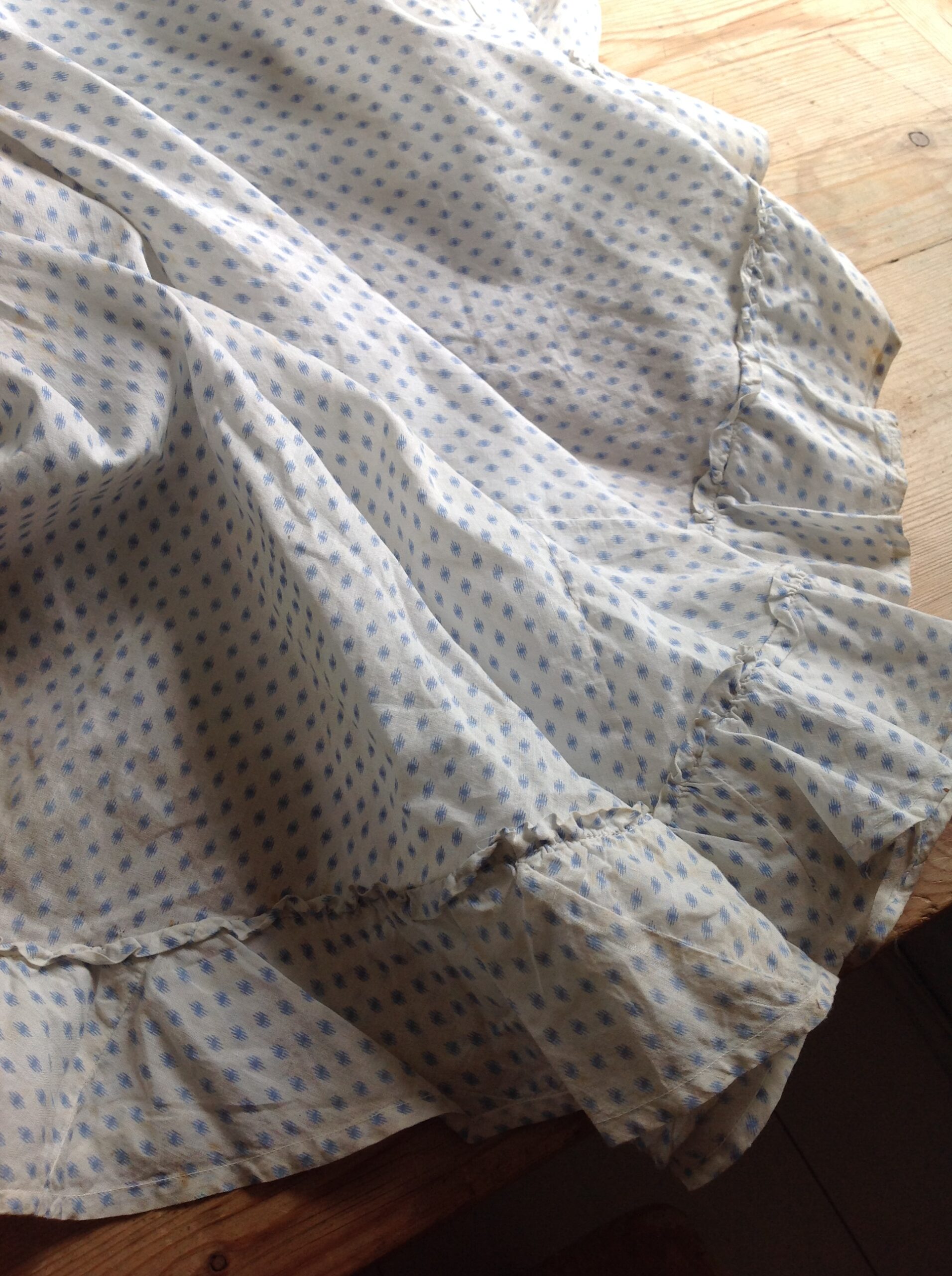1910s Linen Blue Calico Print Antique Skirt - Image 2
